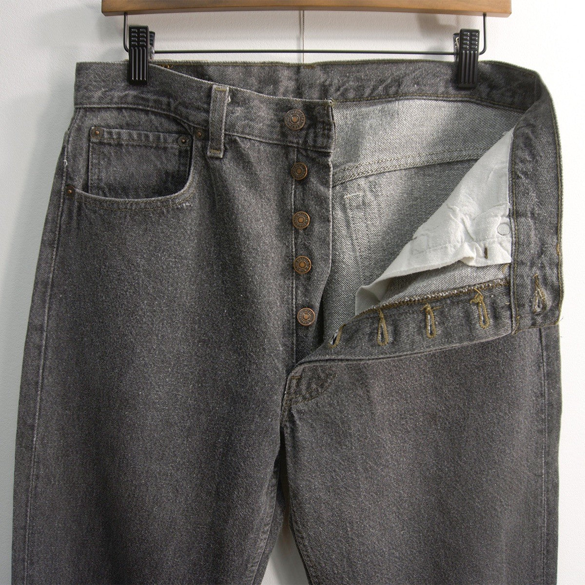 wsm s x LEVI'S 90s 501 Pre-Dyed Black Denim Jeans in USA Size 32×34