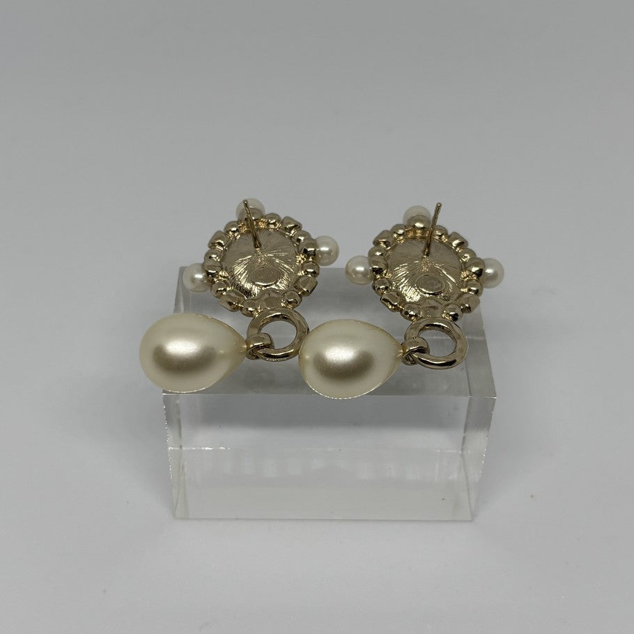 CHANEL CC Faux Pearl Rhinestone Black Gold Earrings Size ONE SIZE