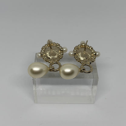 CHANEL CC Faux Pearl Rhinestone Black Gold Earrings Size ONE SIZE