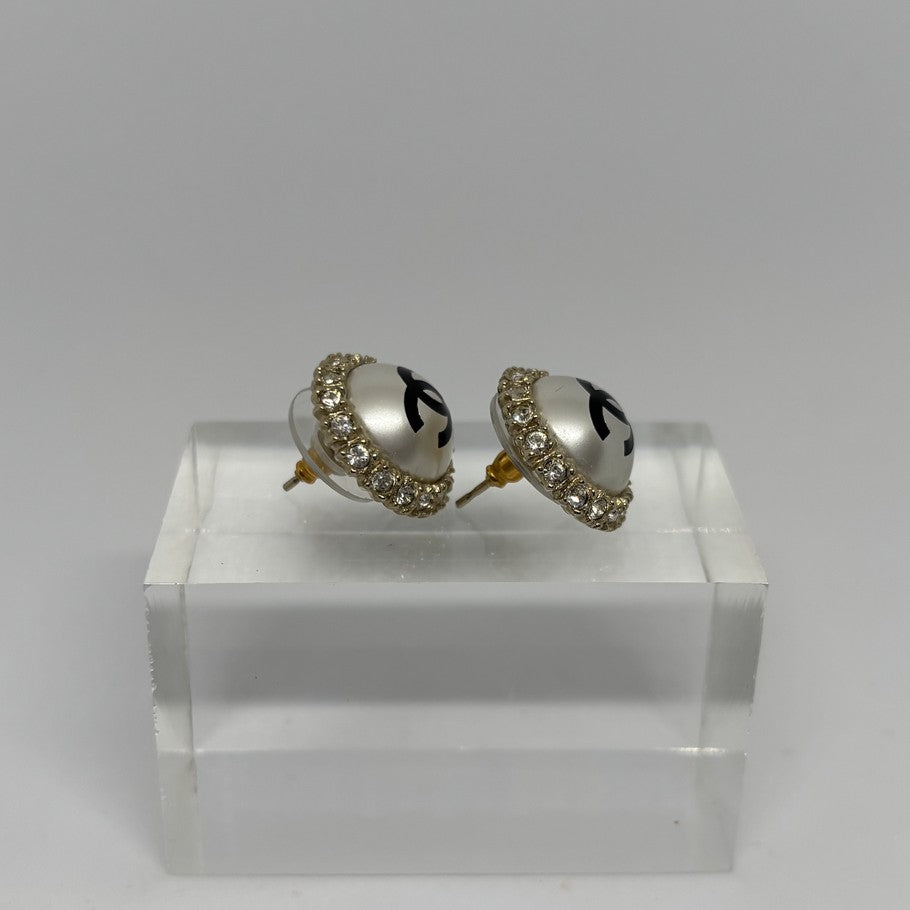 CHANEL CC Faux Pearl Earrings Gold A20P Size ONE SIZE