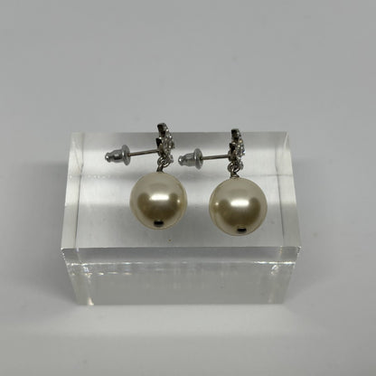 CHANEL CC Faux Pearl Swing Earrings Silver Size ONE SIZE