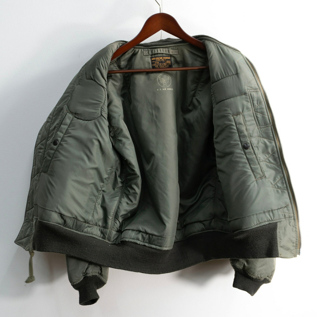 LION UNIFORM Buzz Rickson's MA-1 Bomber Size L