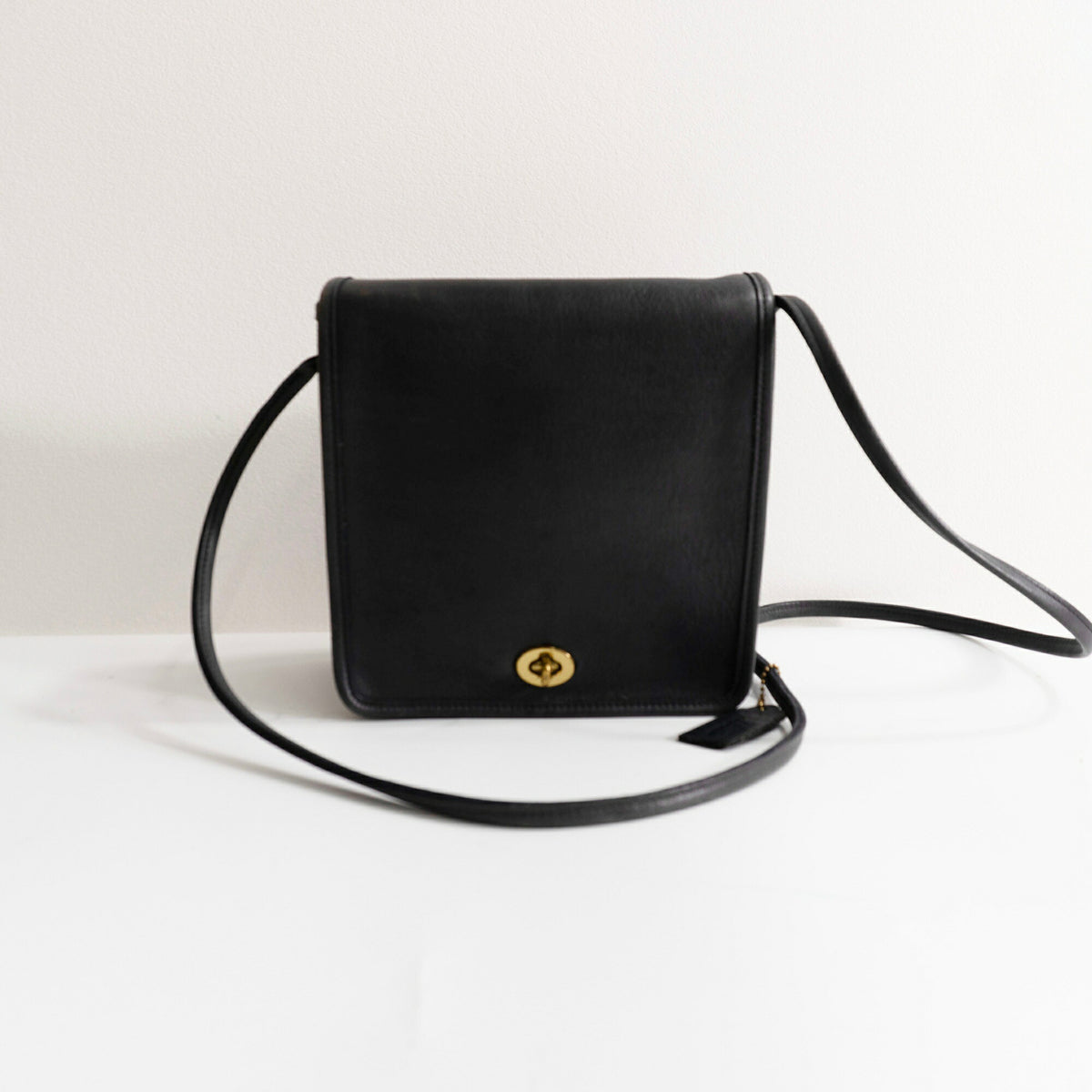OLD COACH Turnlock Leather Flap Bag Navy