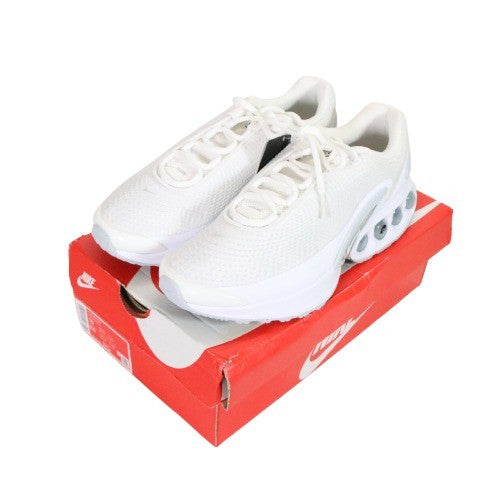 Dn NIKE WMNS Air Max Dn Sneakers White Size 26.5cm
