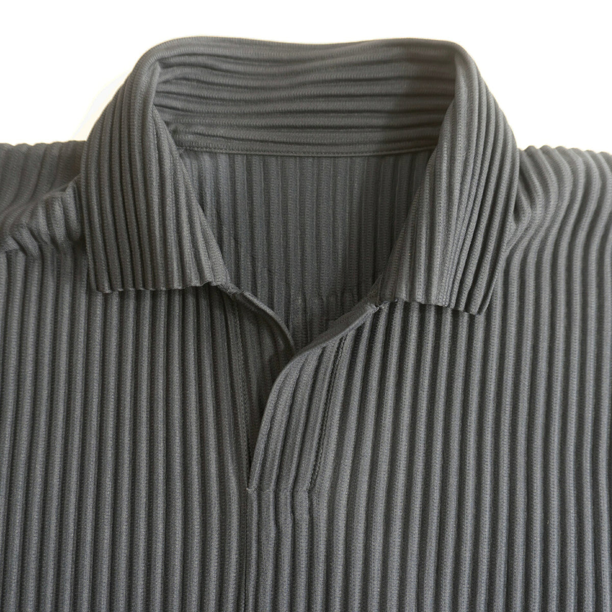 HOMME PLISSE ISSEY MIYAKE Pleated Polo Black Size 2