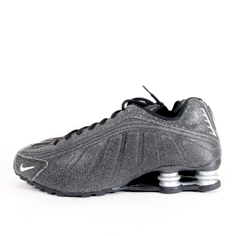 NIKE 26SS Shox R4 Distressed Sneakers Black Size 30cm