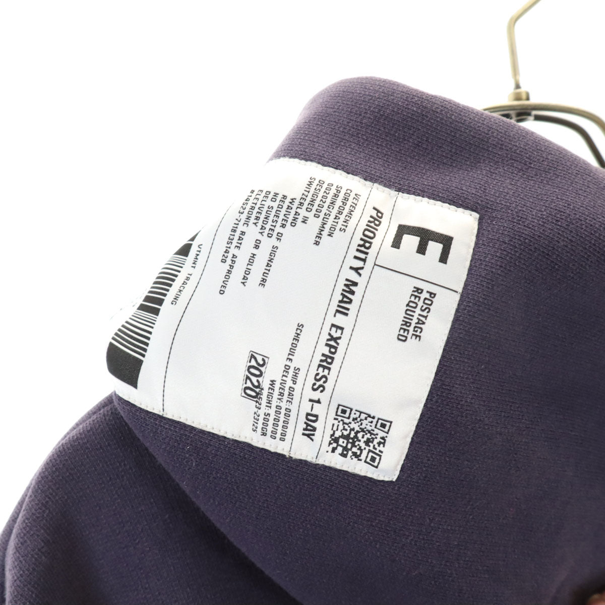 VETEMENTS Barcode Patch Pullover Hoodie Navy Size M