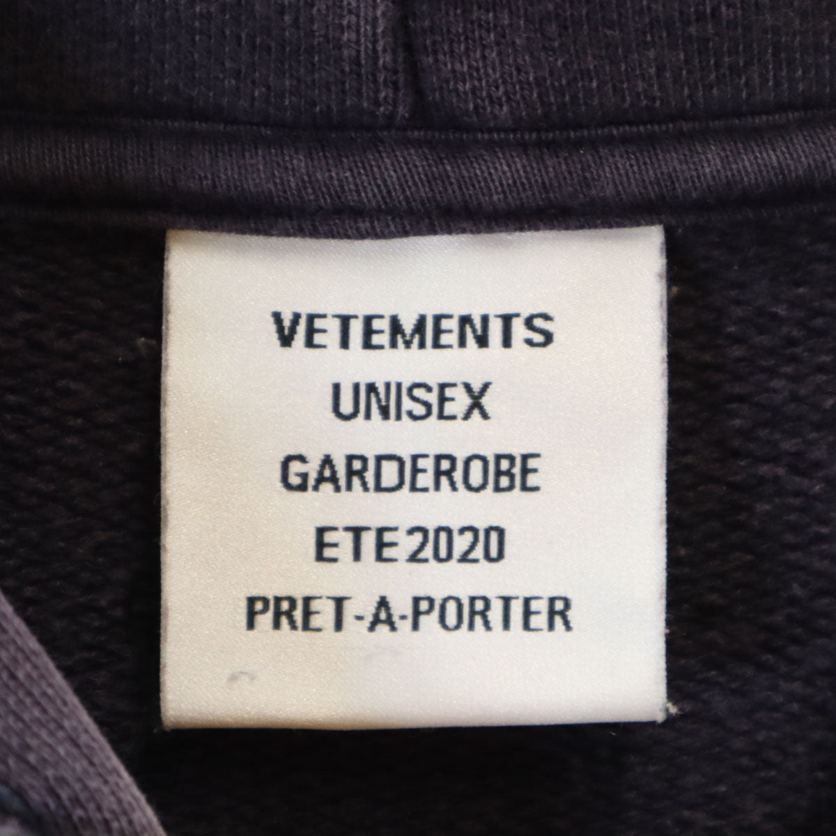 VETEMENTS Barcode Patch Pullover Hoodie Navy Size M