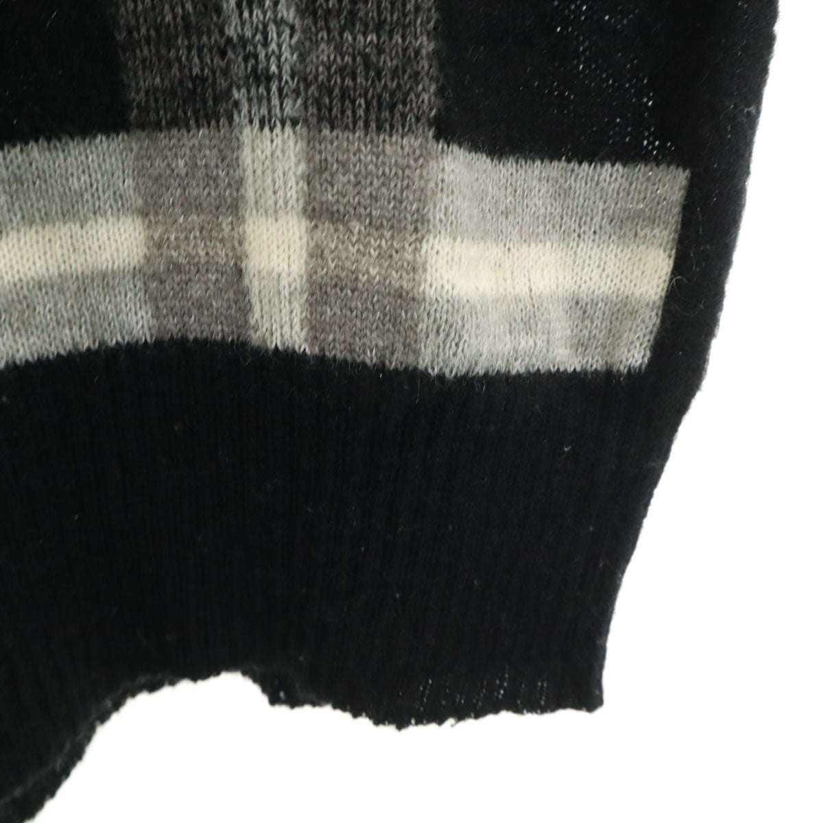 GIVENCHY GENTLEMAN 80s 90s Plaid V-Neck Sweater Black Size M