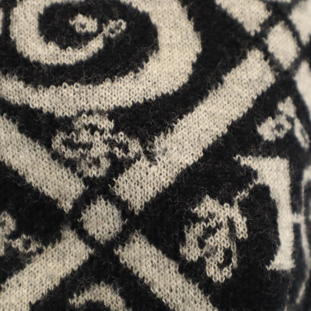 YVES SAINT LAURENT 90s All-Over Pattern Sweater Black Size L