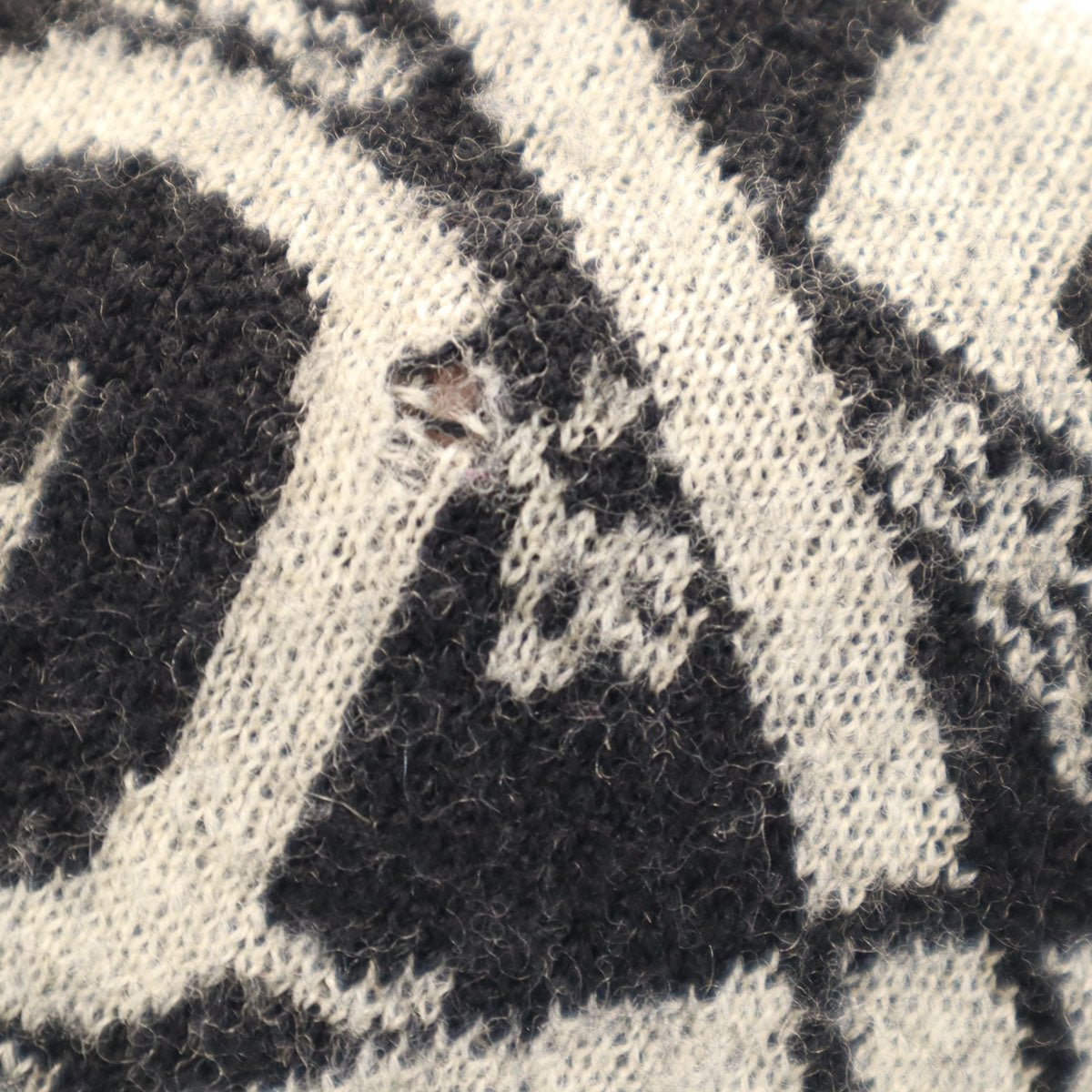 YVES SAINT LAURENT 90s All-Over Pattern Sweater Black Size L