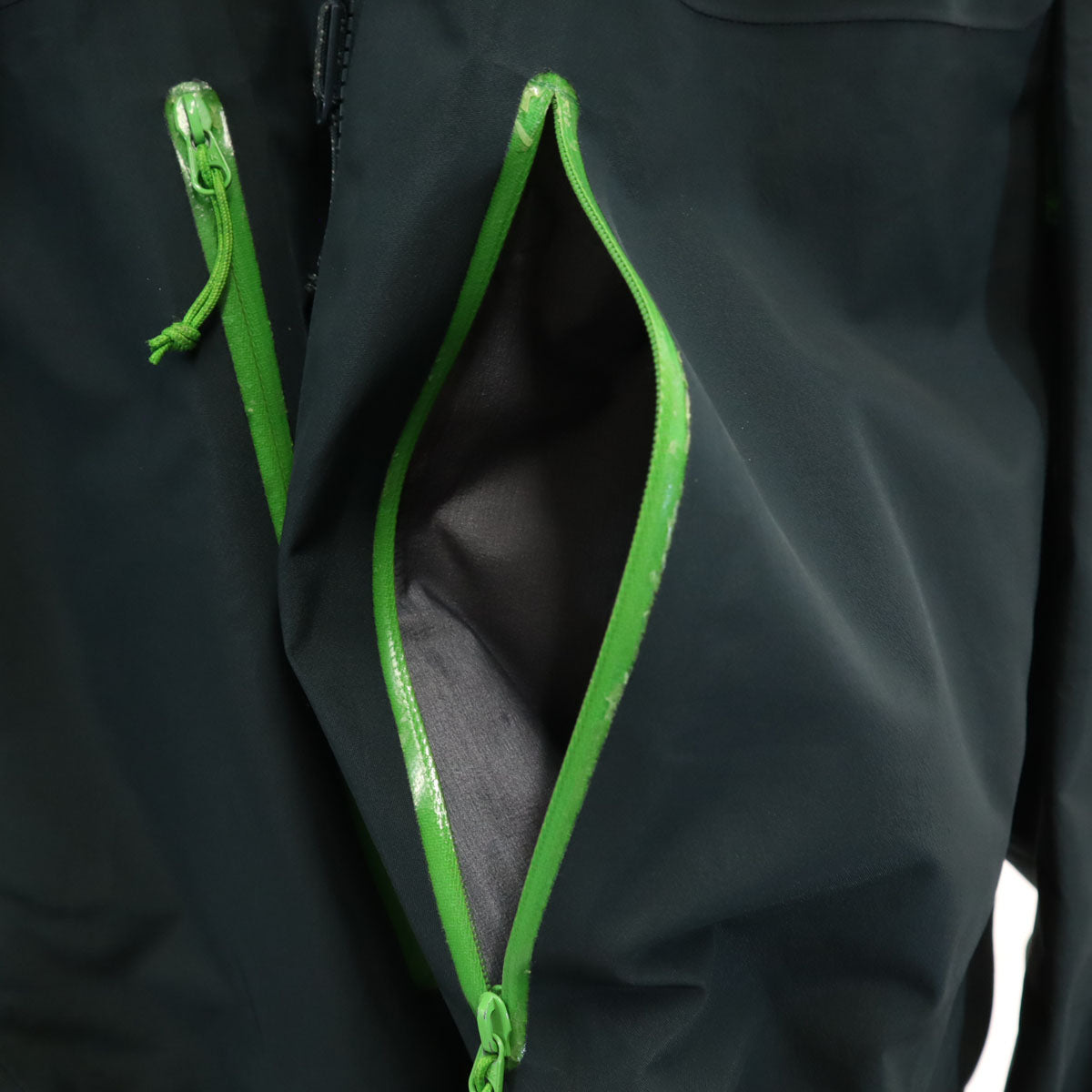 ARC'TERYX Alpha SV Made in Canada Jacket Green Size L