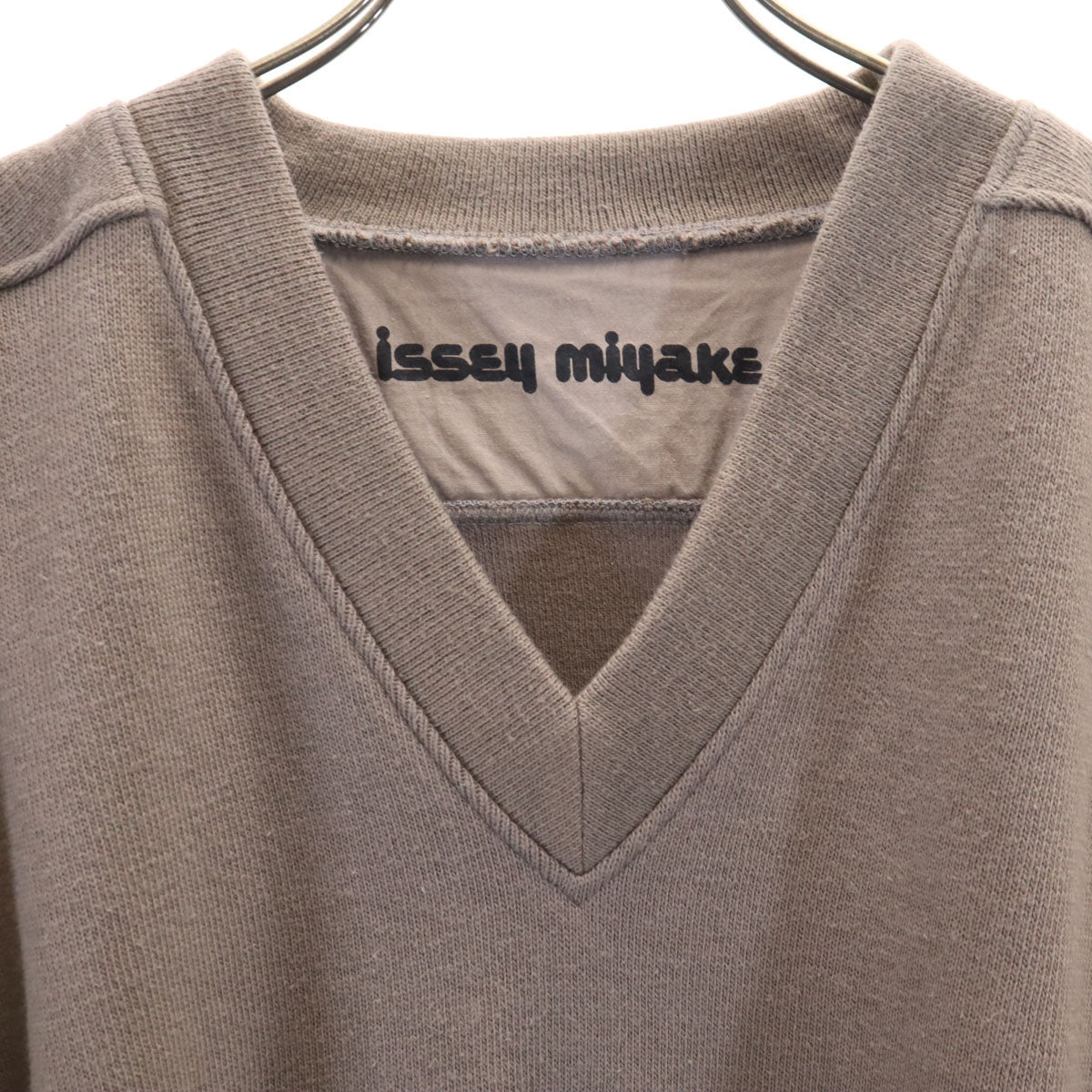 ISSEY MIYAKE Vintage V-Neck Sweater Gray Brown Size JP 9