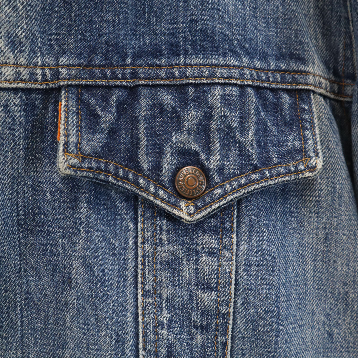 Levi's 70s Vintage Long Bush Denim Jacket Washed Blue Size L