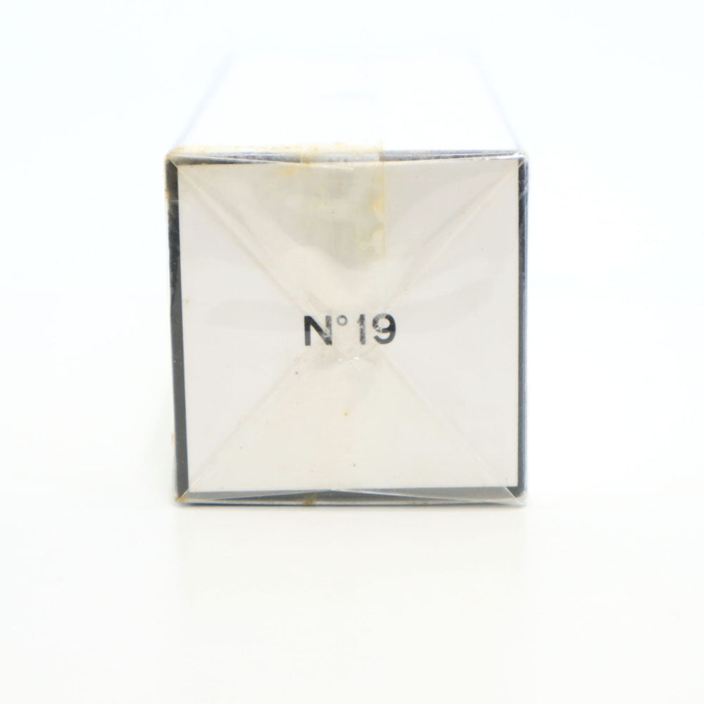 CHANEL N19 Spray Cologne Fragrance