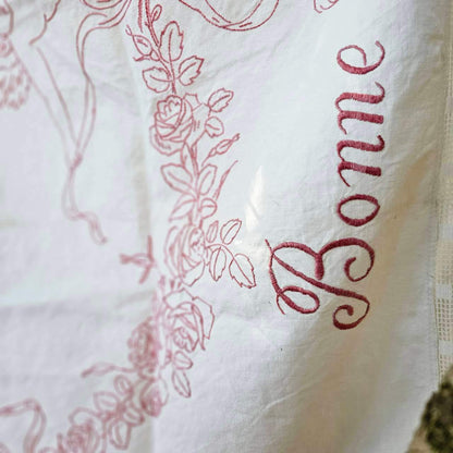 VINTAGE 'Bonne Nuit' Angel Lace Embroidered Tablecloth Beige