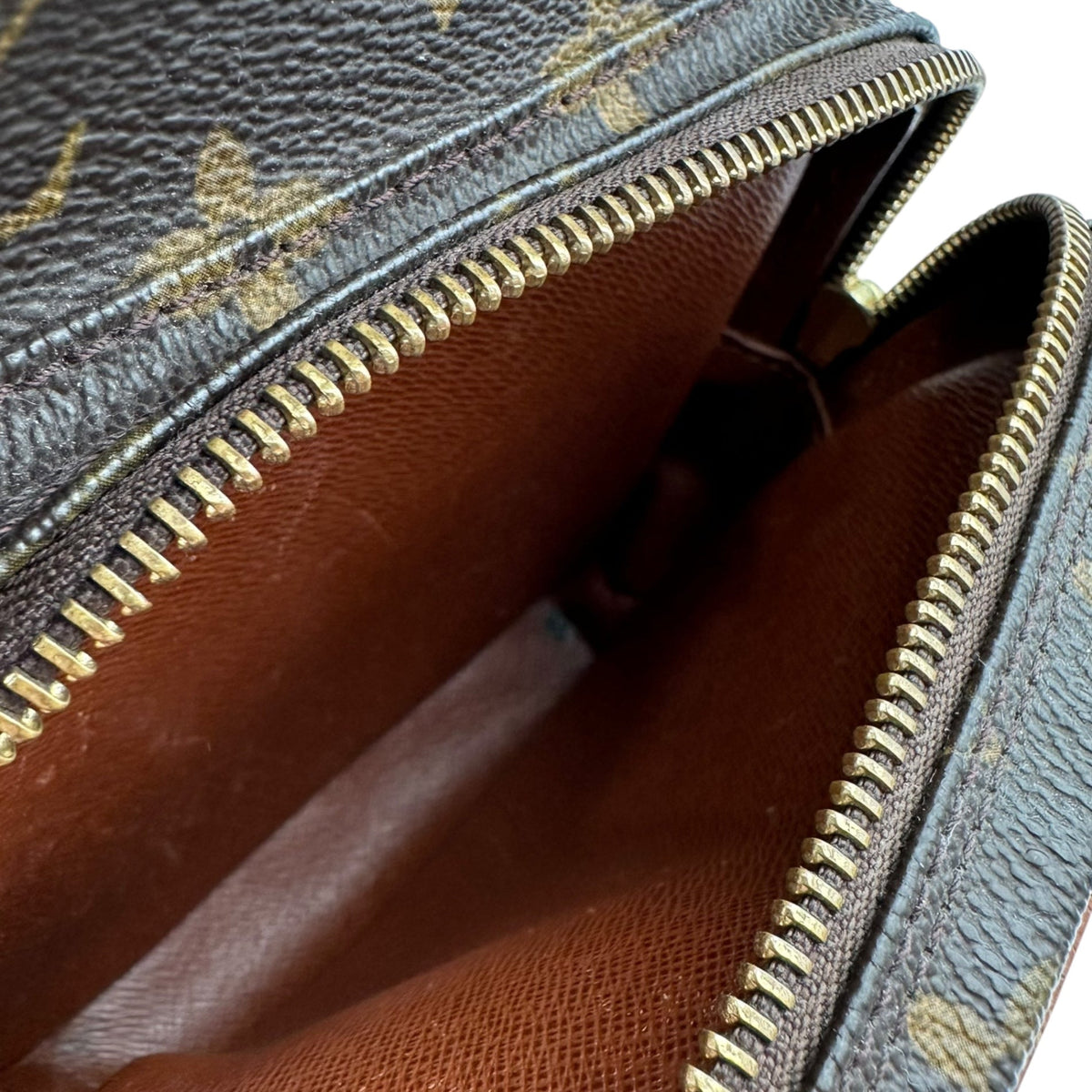LOUIS VUITTON 2000s Amazon Monogram Shoulder Bag Brown