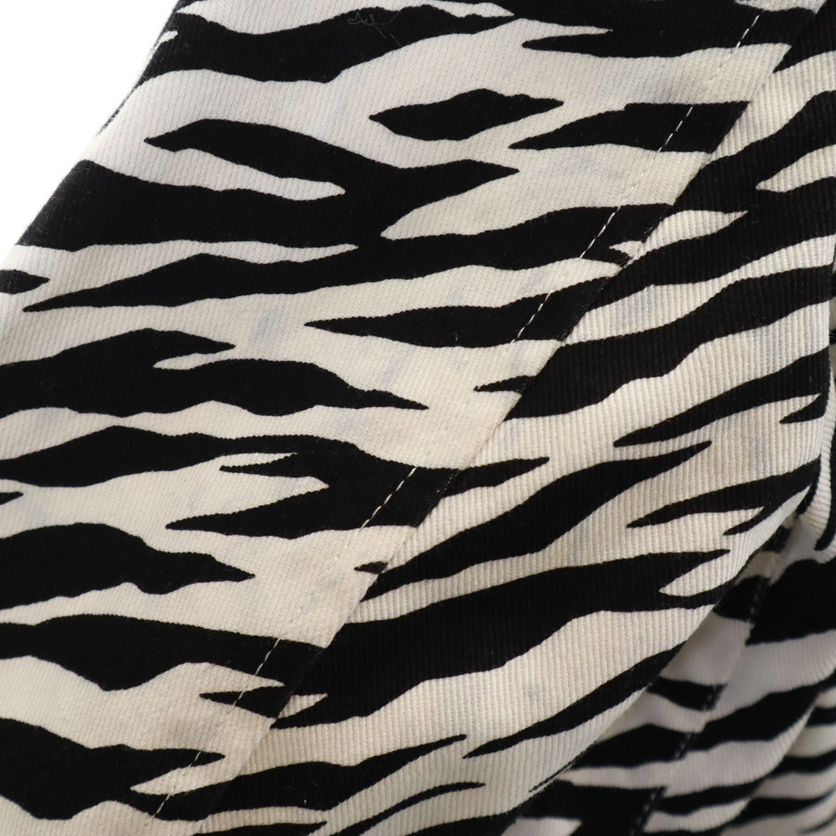 LIMI feu Zebra Pattern Half-Sleeve Peacoat White Coat Size S