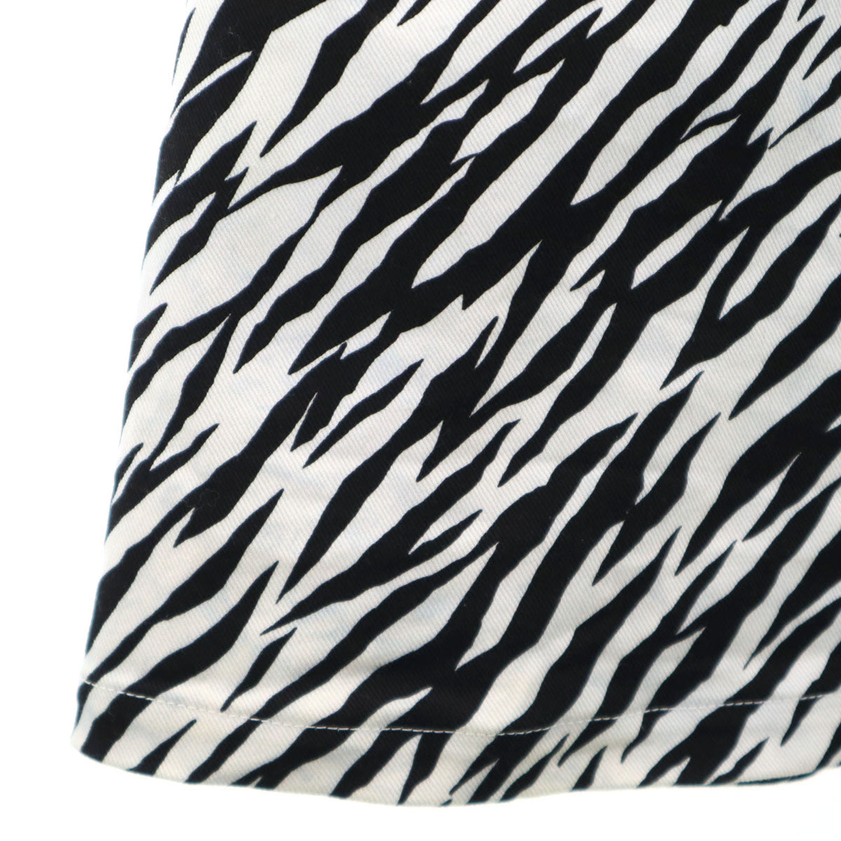 LIMI feu Zebra Pattern Half-Sleeve Peacoat White Coat Size S