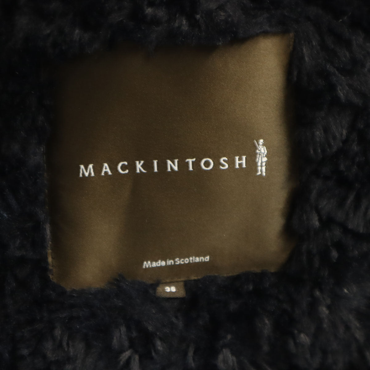 Mackintosh Made in Scotland Quilted Coat Black Size 36