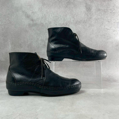ISSEY MIYAKE MEN Leather Chukka Boots Black
