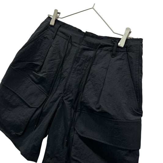 Name. 26SS Nylon Twill One Tuck Cargo Shorts Black Size 1