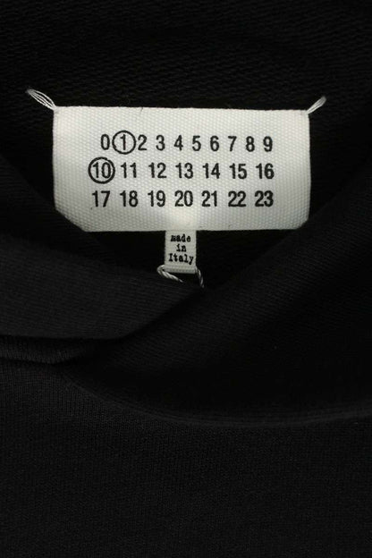 Vintage Maison Margiela Tops - Maison Margiela Calendar Embroidered Oversized Size L - Authentic Archive