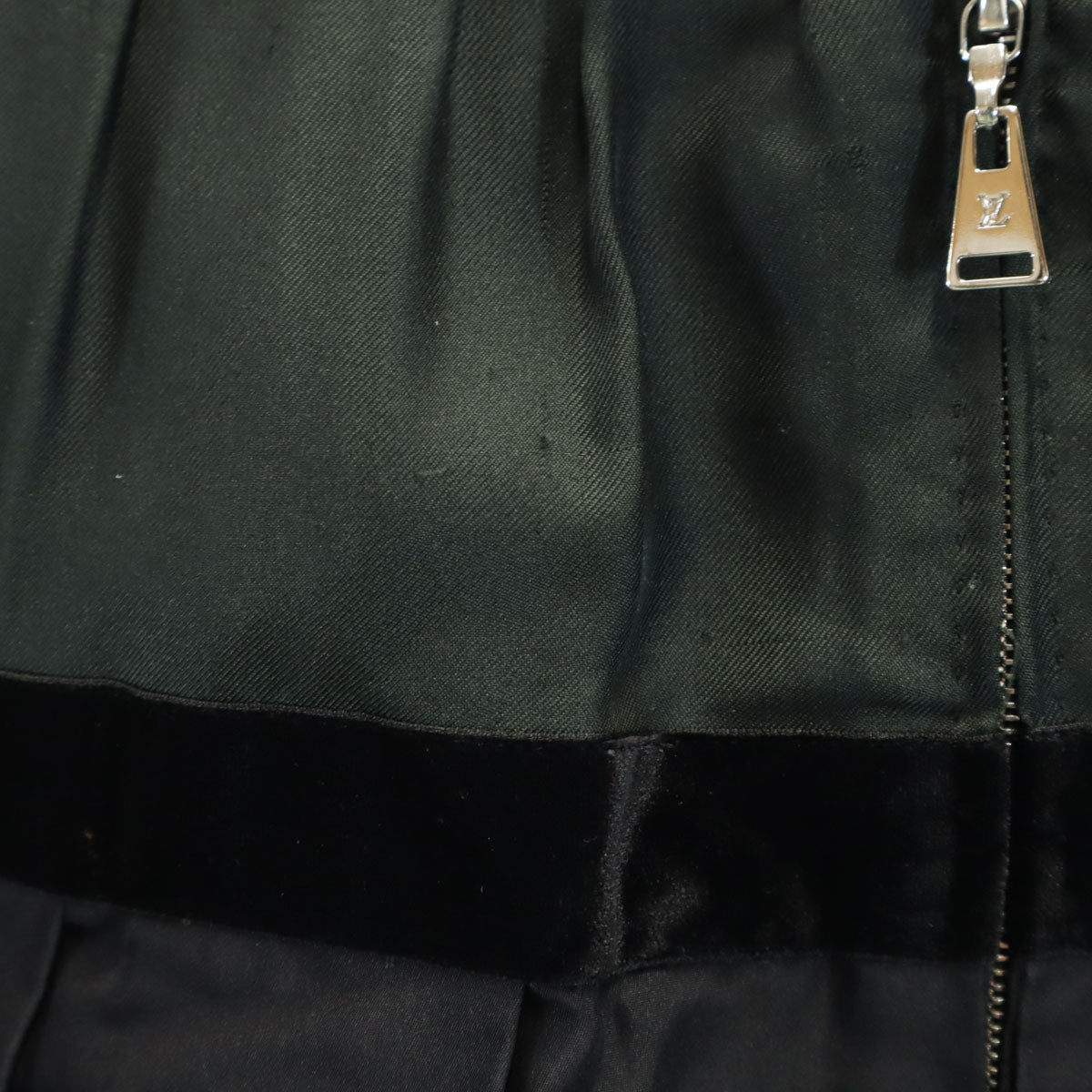 LOUIS VUITTON Silk Blend Midi Skirt Black Size 36