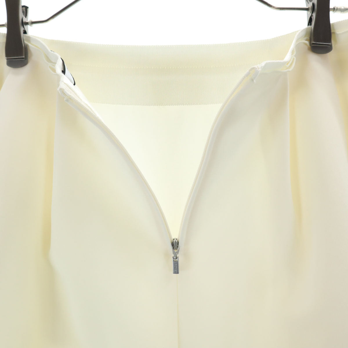 FOXEY NEW YORK Made in Japan Midi Flare Skirt White Size 40