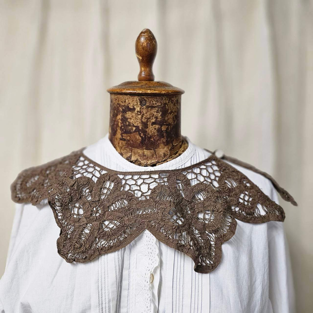 Euro vintage Floral Batten Antique Brown