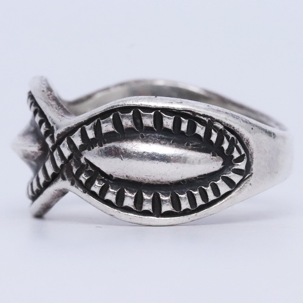 LARRY SMITH LEAF CUT RING Repousse Ring Size ONE SIZE