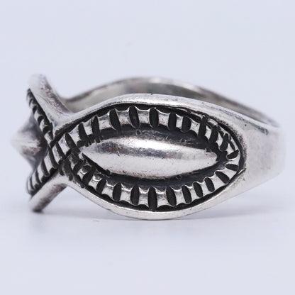 LARRY SMITH LEAF CUT RING Repousse Ring Size ONE SIZE