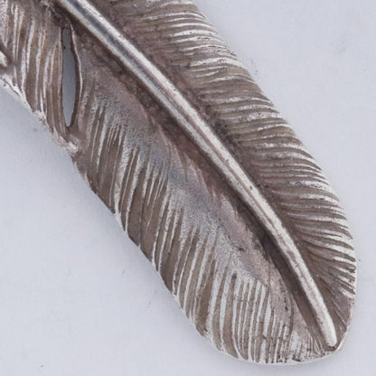 Goro's XL Silver Feather Right Facing Necklace