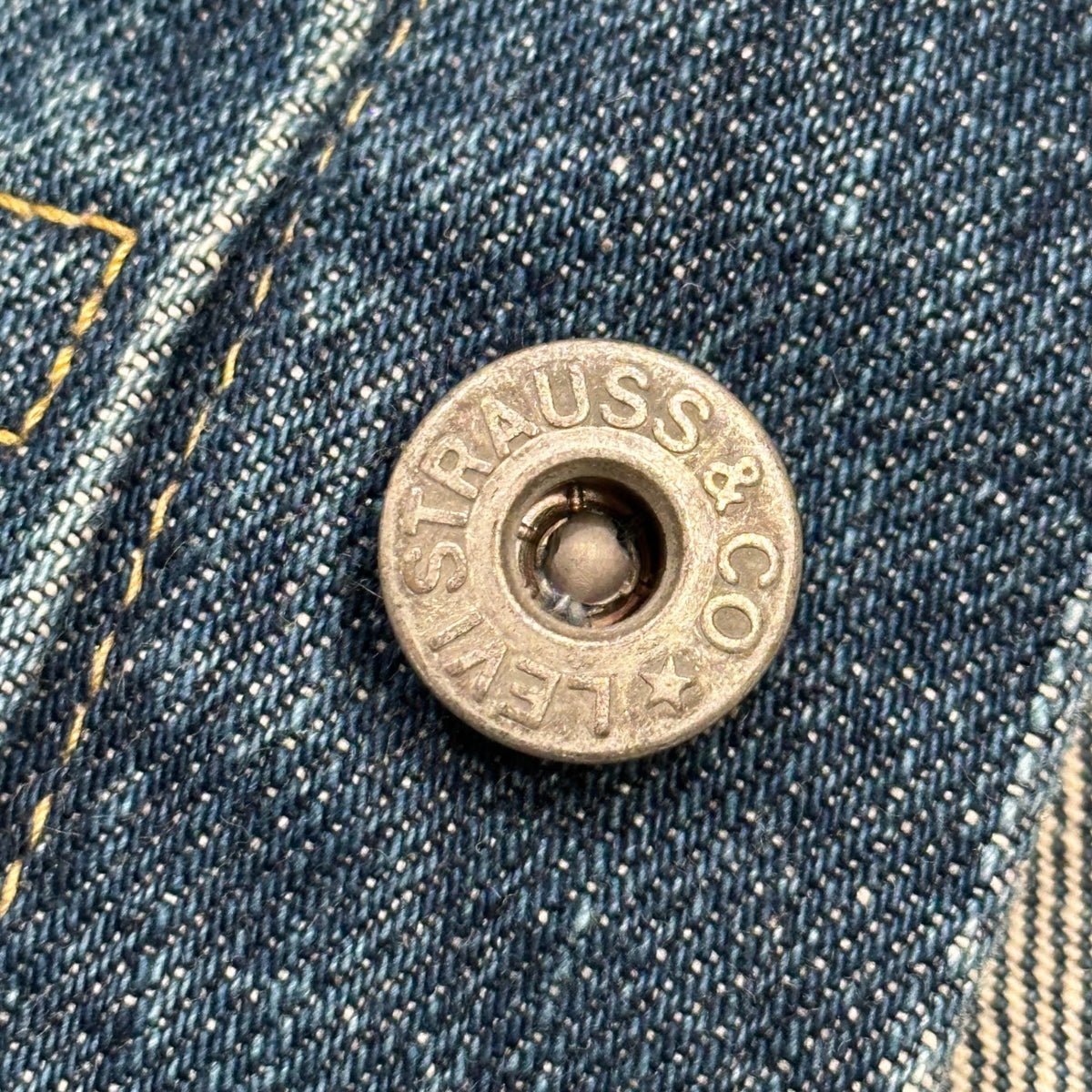 Levi's 90s WW2 71506 XX Repro Denim in Japan Jacket Size 40