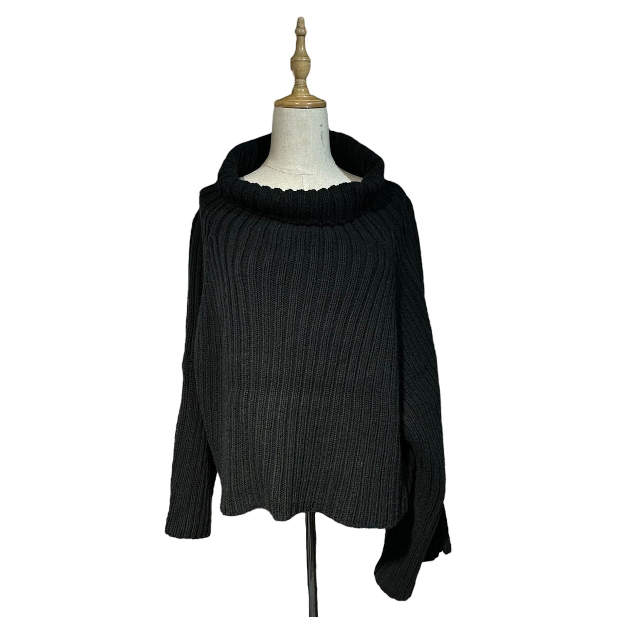 Y's Short Thick Ribbed Cotton Turtleneck Sweater Size 3